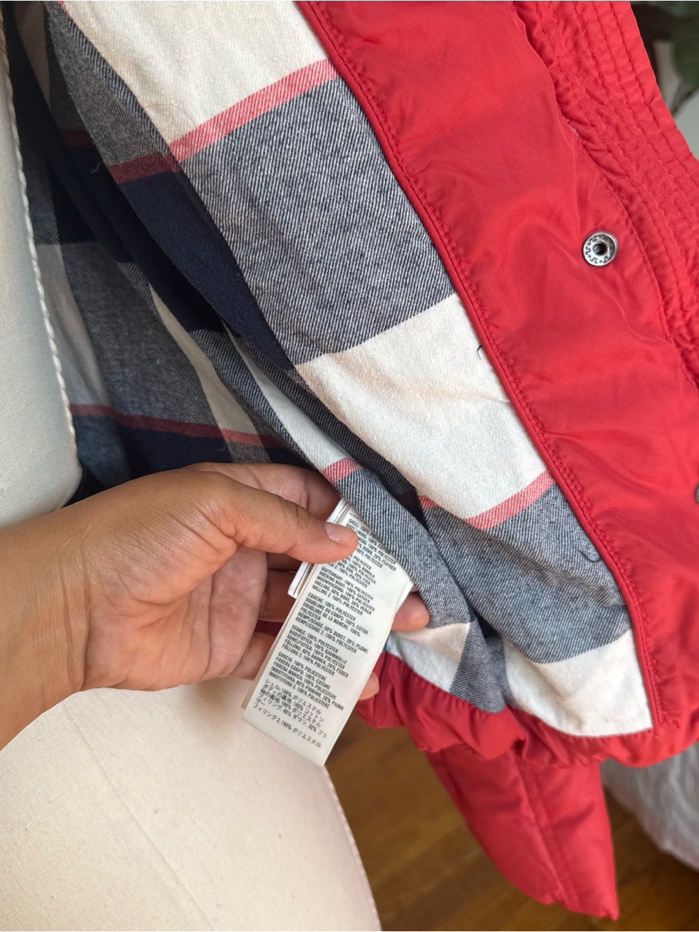 Hollister Women's Red Quilted Puffer Jacket - Picture 6 of 9